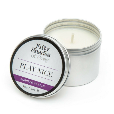 Ароматическая свеча Fifty Shades of Gray Play Nice Vanilla Candle с ароматом ванили, 90 г (45359) – фото 1
