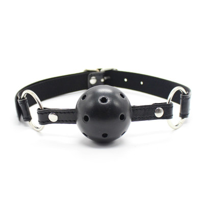 Кляп-шарик с отверстиями, кожзам и пластик, черный (208259) – фото 1