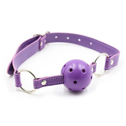 Кляп-шарик с отверстиями, кожзам и пластик, фиолетовый – фото