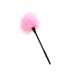 Метелочка из розовых перьев на длинной ручке – фото